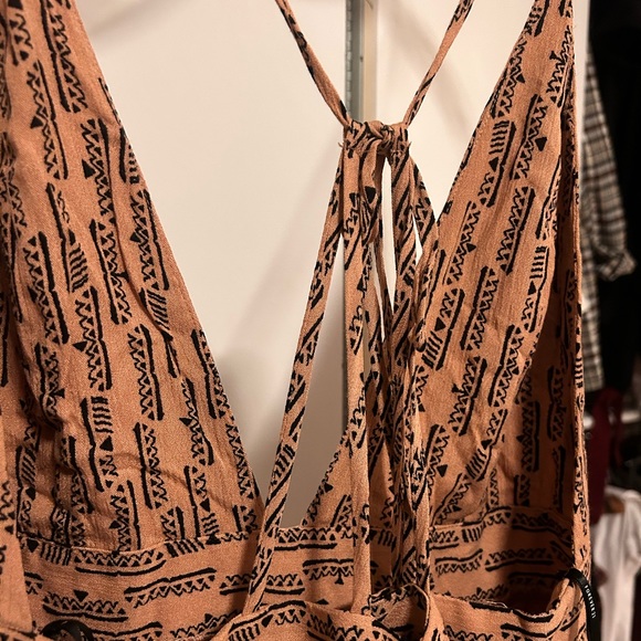 Never been worn! Forever 21 jumpsuit with strappy back and tribal print - Picture 3 of 5